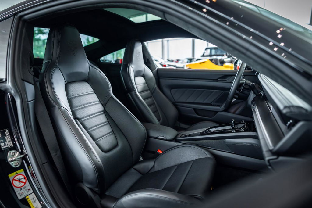 Porsche 992.2 Carrera GTS