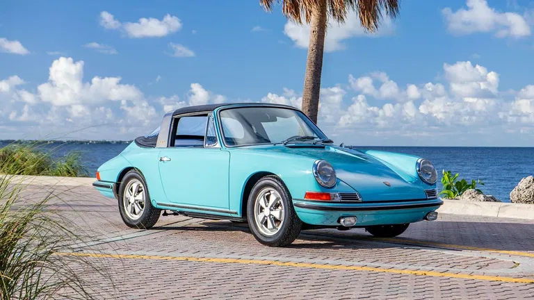 Porsche 911 S (F-Modell)