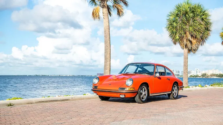 Porsche 911 S (F-Modell)