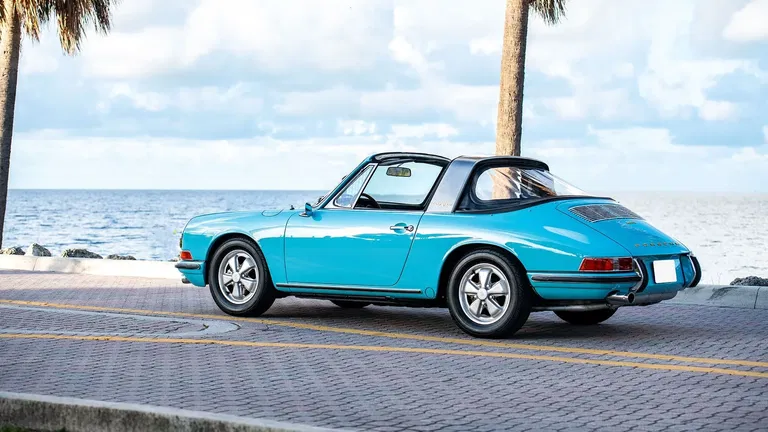 Porsche 911 S (F-Modell)