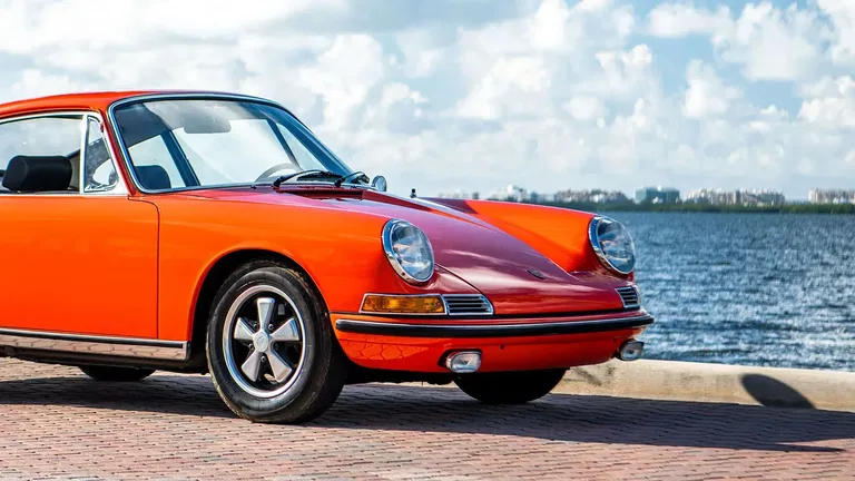 Porsche 911 S (F-Modell)