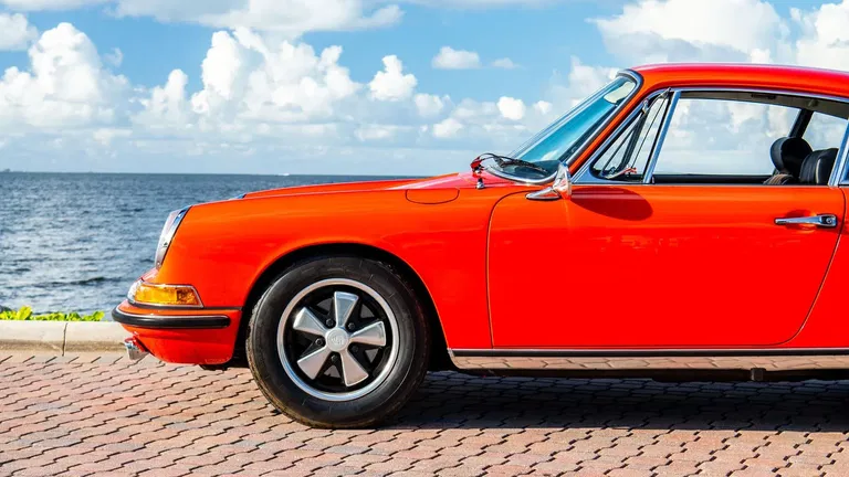 Porsche 911 S (F-Modell)