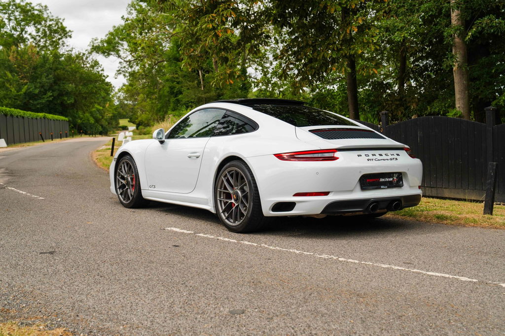 Porsche 991.2 Carrera GTS