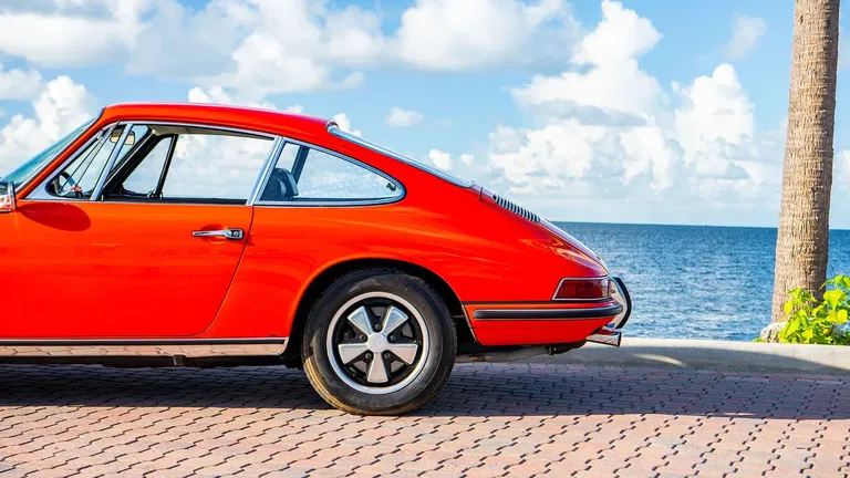 Porsche 911 S (F-Modell)