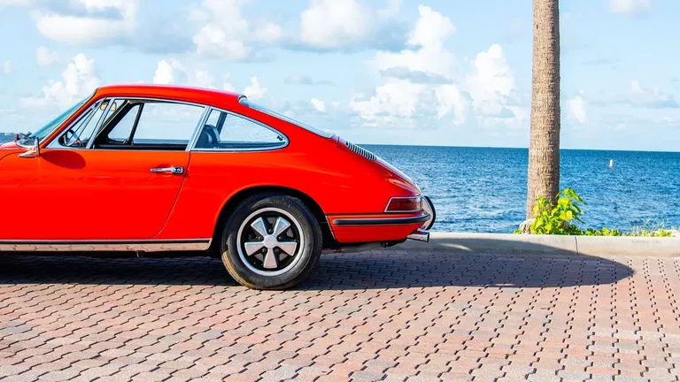 Porsche 911 S (F-Modell)