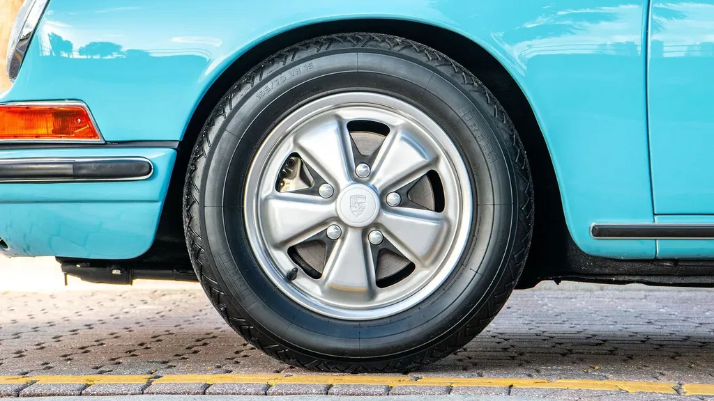 Porsche 911 S (F-Modell)