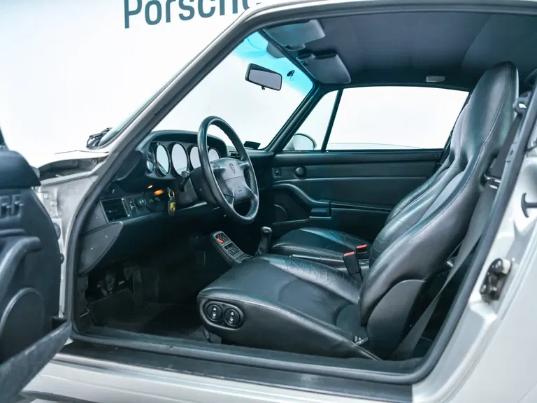 Porsche 993 Carrera 4