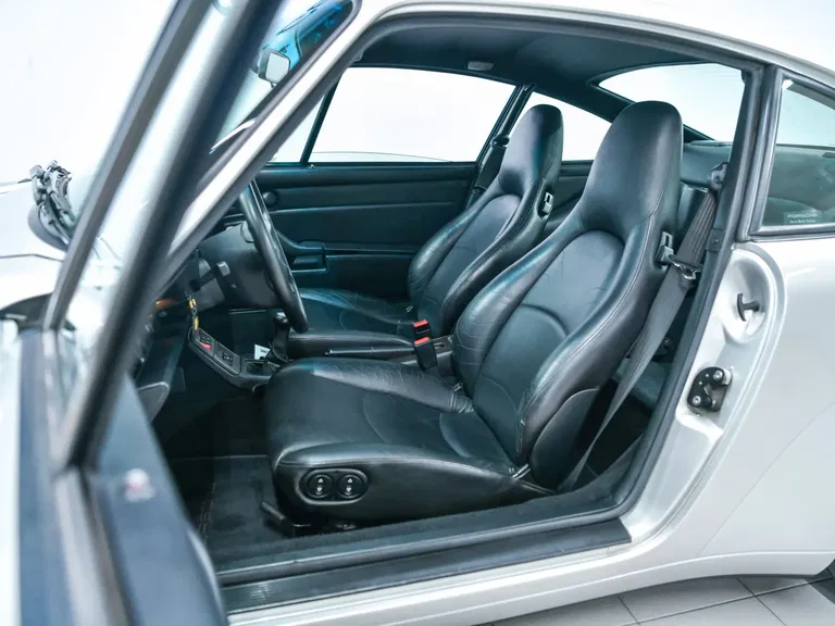 Porsche 993 Carrera 4