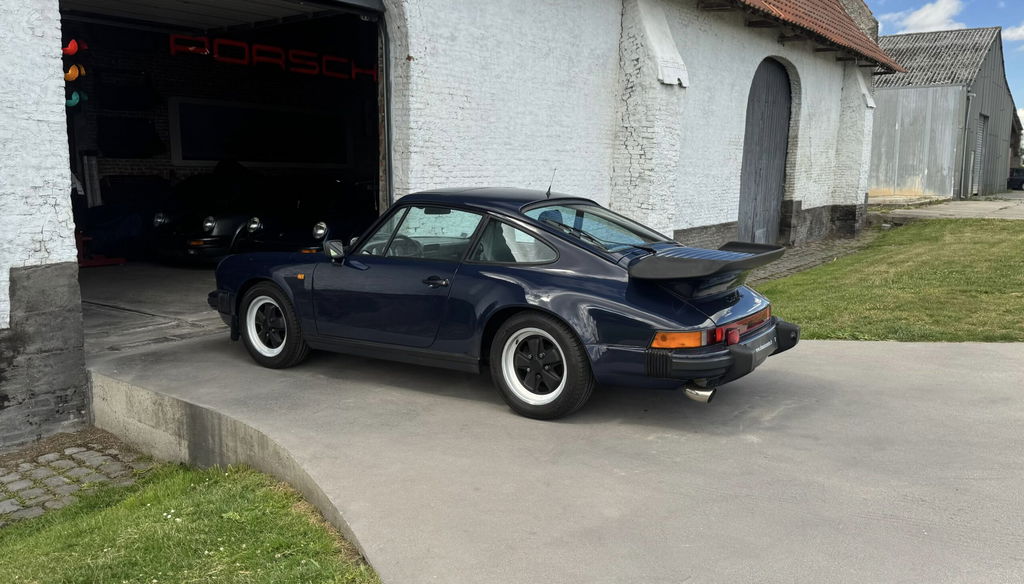 Porsche 911 Carrera 3.2