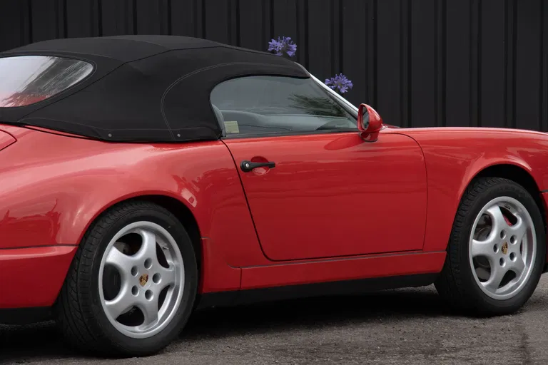 Porsche 964 Carrera 2 Speedster
