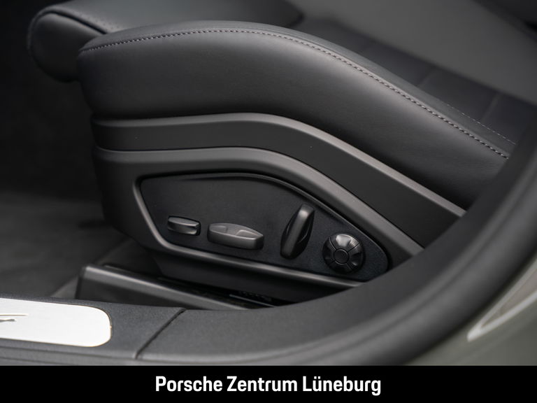 Porsche Panamera 4 E-Hybrid