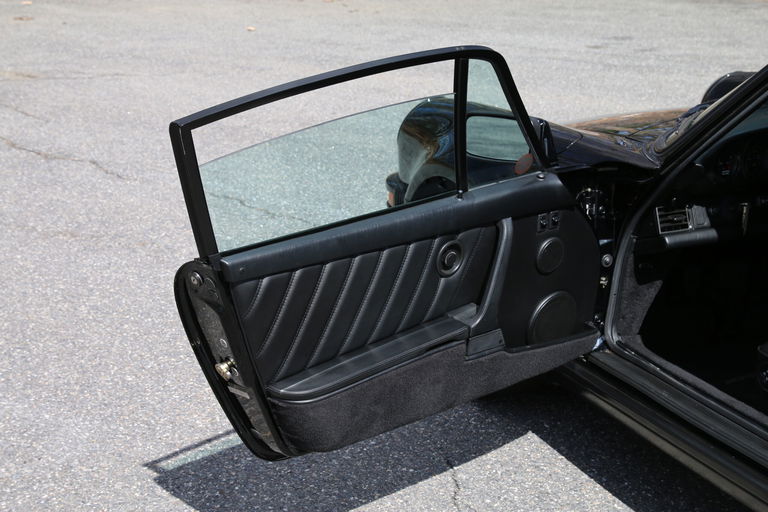 Porsche 911 Turbo 3.3 (US)