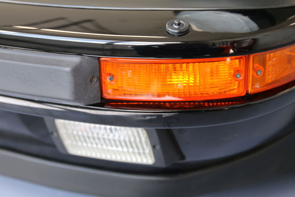 Porsche 911 Turbo 3.3 (US)