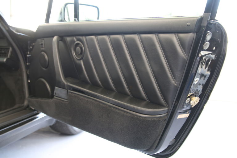 Porsche 911 Turbo 3.3 (US)