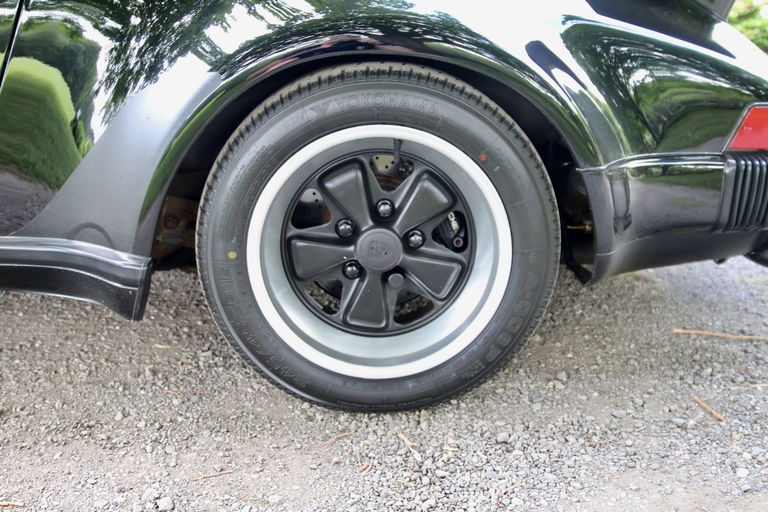 Porsche 911 Turbo 3.3 (US)