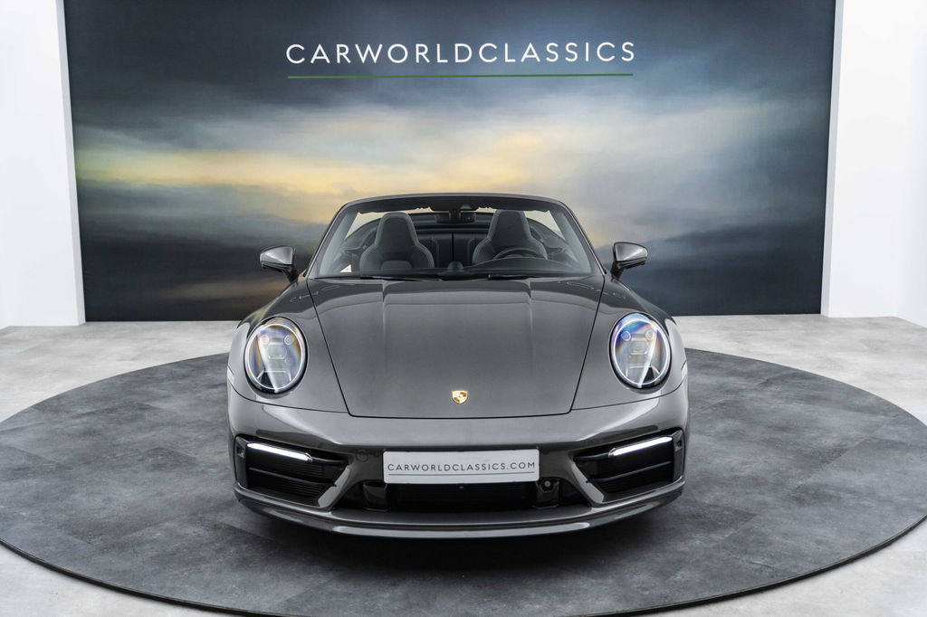 Porsche 992 Carrera 4S