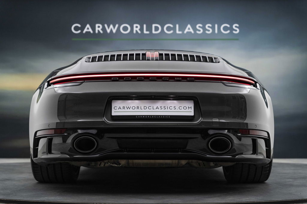 Porsche 992 Carrera 4S