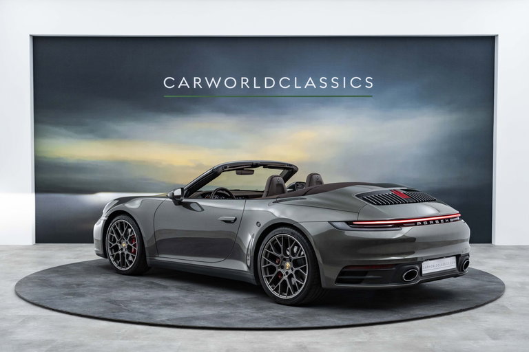 Porsche 992 Carrera 4S