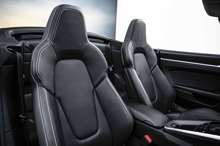 Porsche 992 Carrera 4S