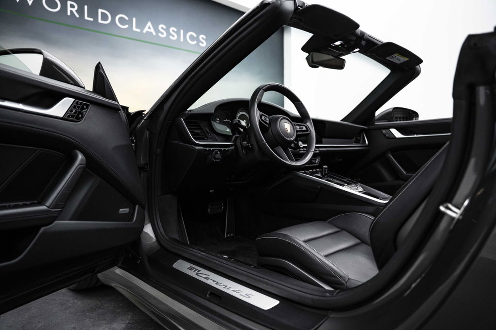 Porsche 992 Carrera 4S