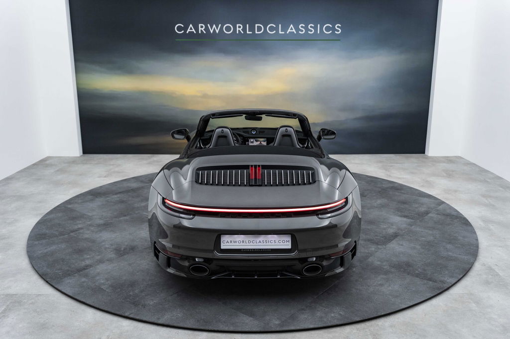 Porsche 992 Carrera 4S