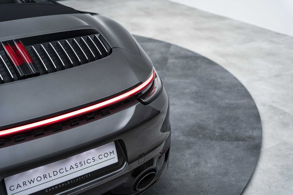 Porsche 992 Carrera 4S