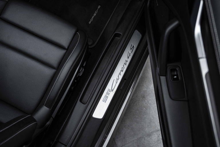 Porsche 992 Carrera 4S