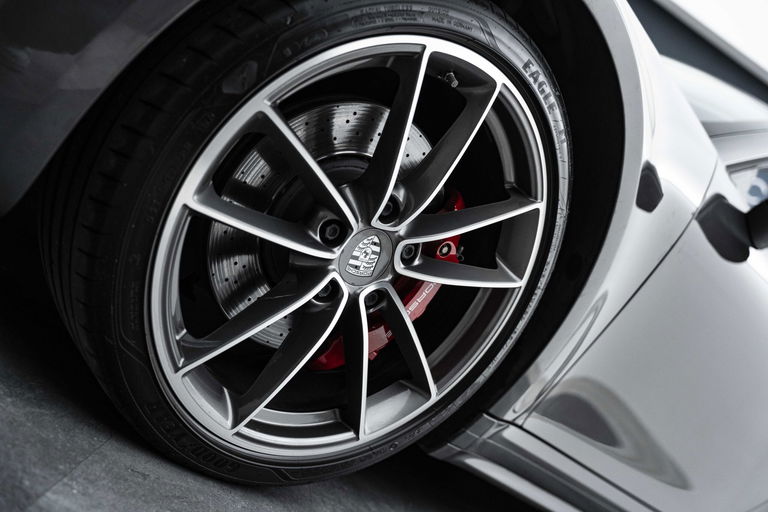 Porsche 992 Carrera 4S