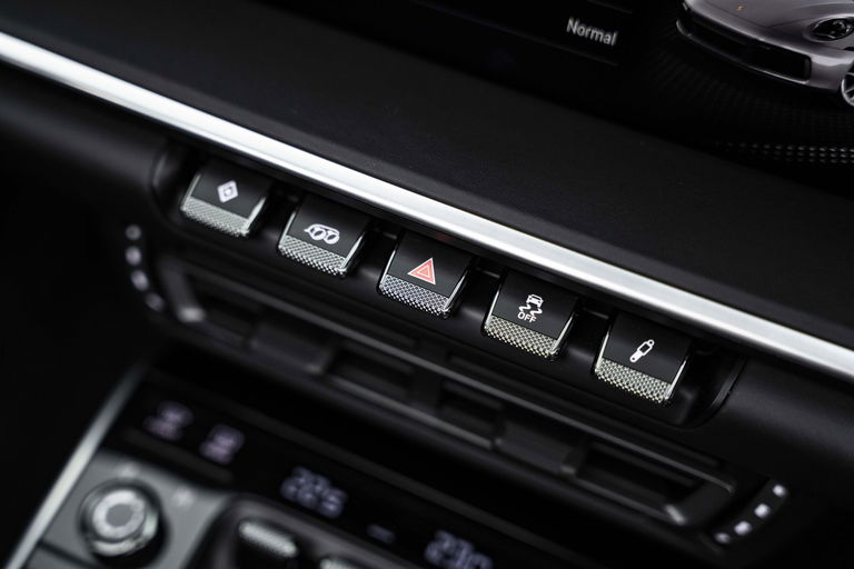 Porsche 992 Carrera 4S