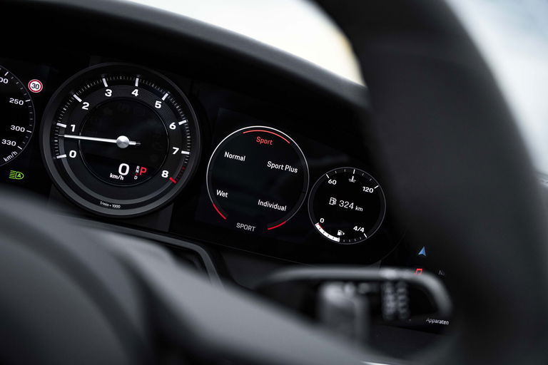 Porsche 992 Carrera 4S