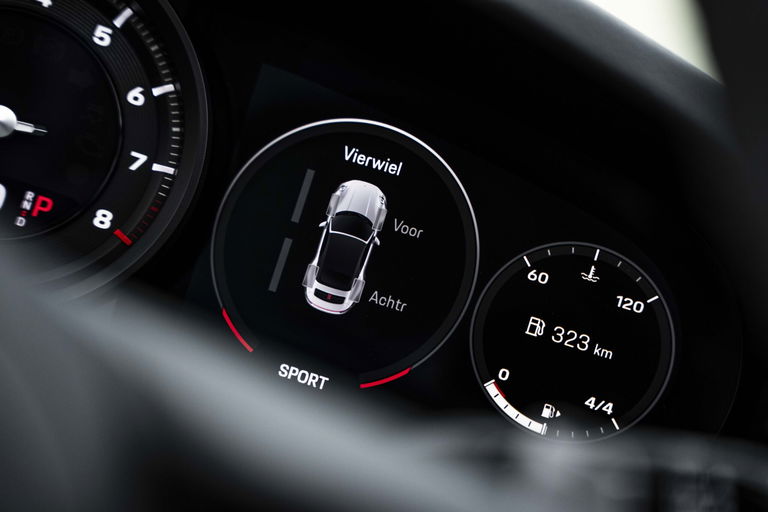 Porsche 992 Carrera 4S