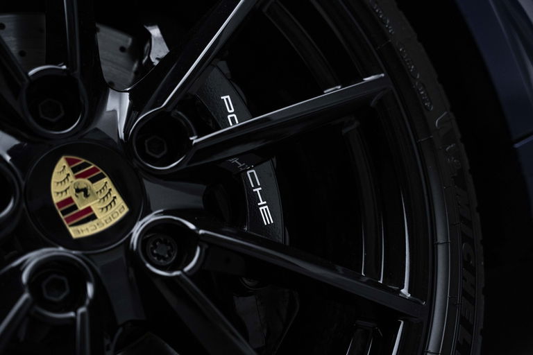 Porsche 992 Carrera 4S