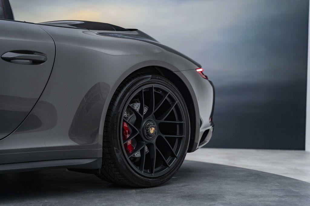 Porsche 991.2 Carrera GTS