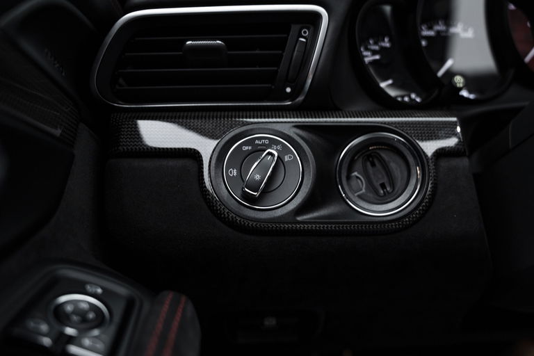 Porsche 991.2 Carrera GTS