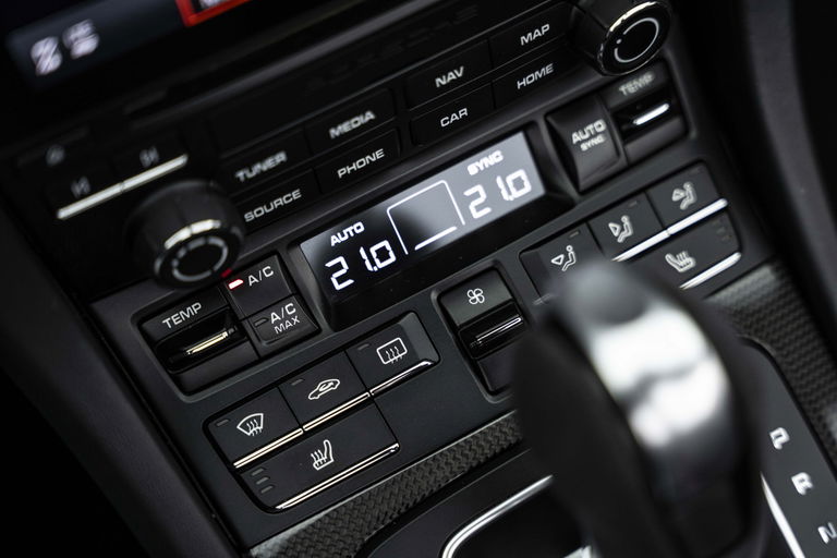 Porsche 991.2 Carrera GTS