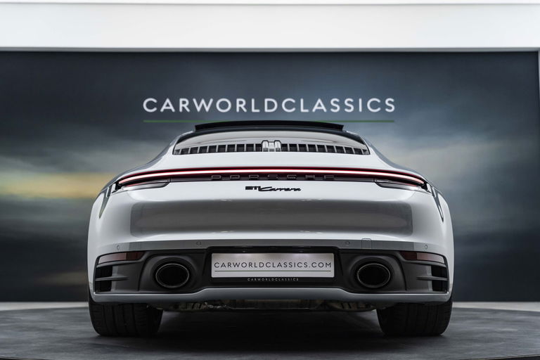 Porsche 992 Carrera