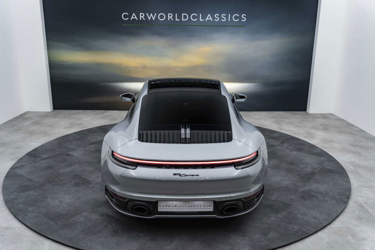 Porsche 992 Carrera