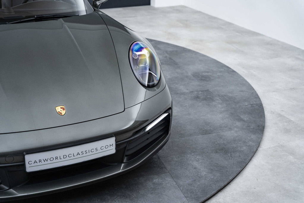 Porsche 992 Carrera 4S