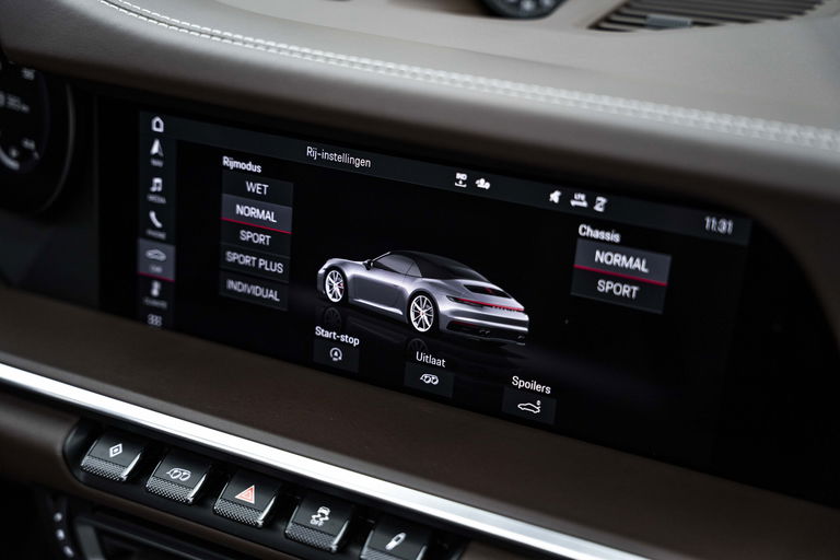 Porsche 992 Carrera 4S