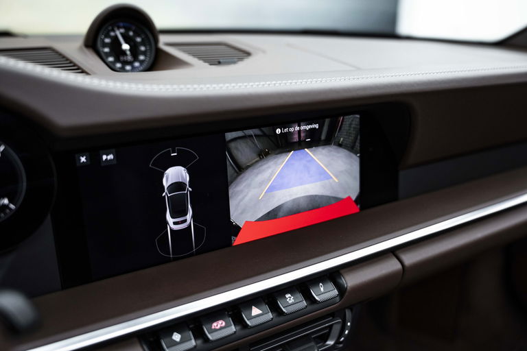 Porsche 992 Carrera 4S