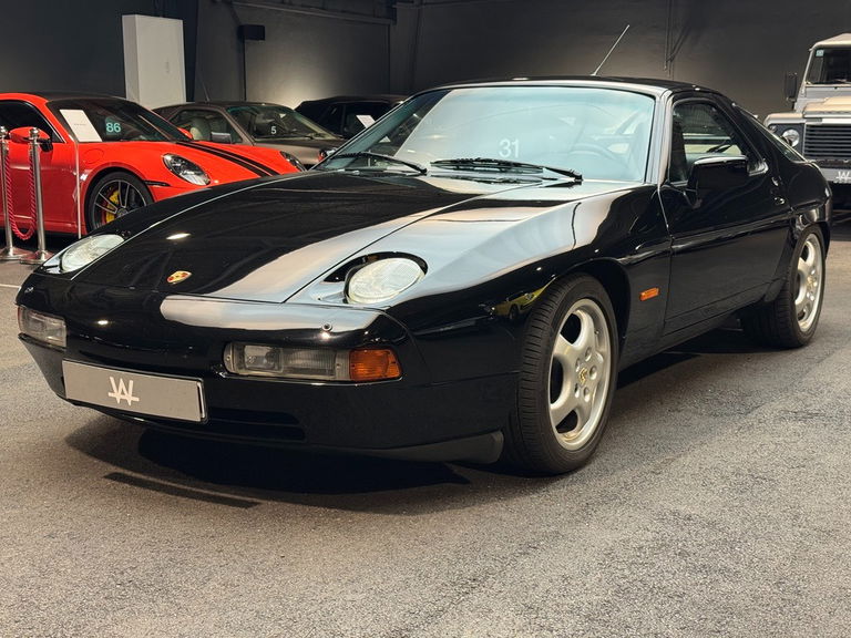 Porsche 928 S4