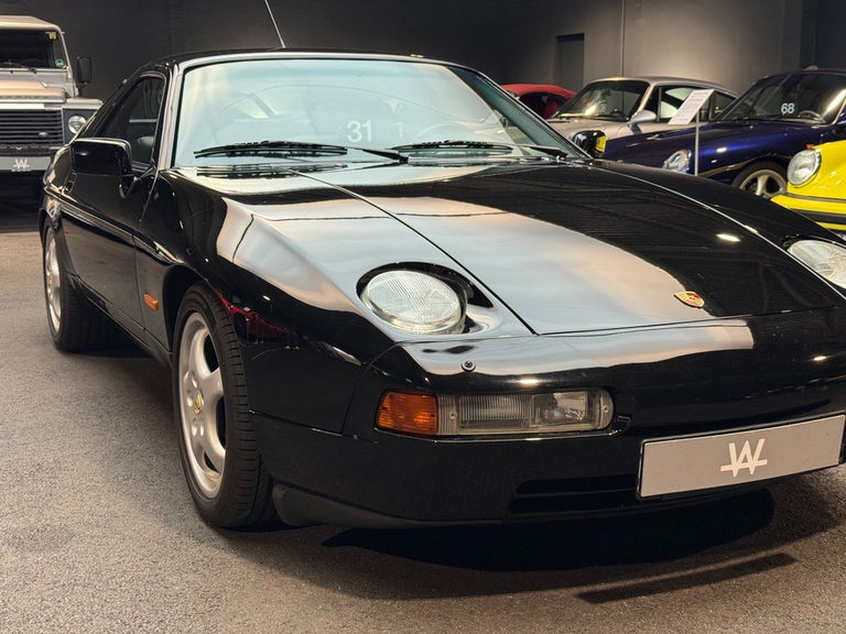Porsche 928 S4