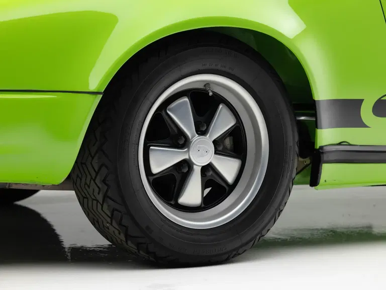 Porsche 911 Carrera 2.7