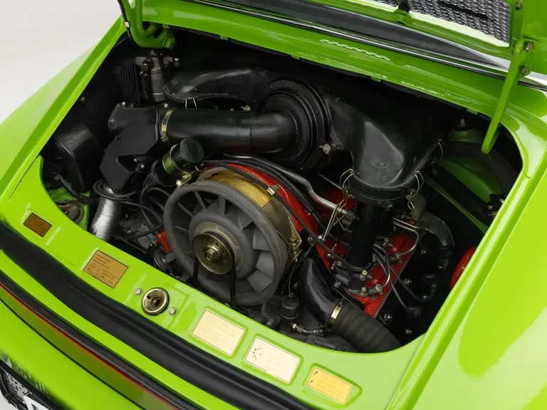 Porsche 911 Carrera 2.7