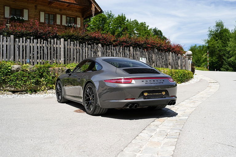 Porsche 991 Carrera 4 GTS