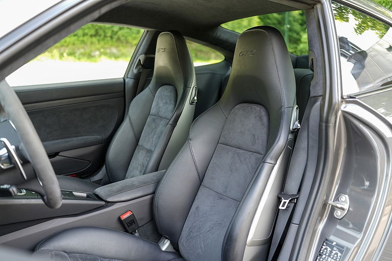 Porsche 991 Carrera 4 GTS