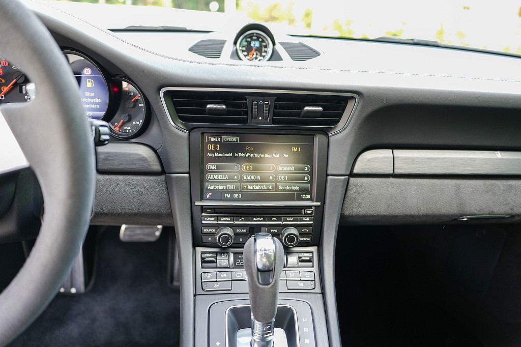 Porsche 991 Carrera 4 GTS