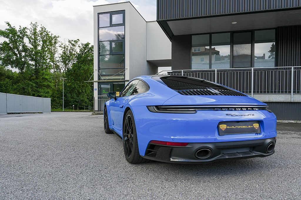 Porsche 992 Carrera GTS