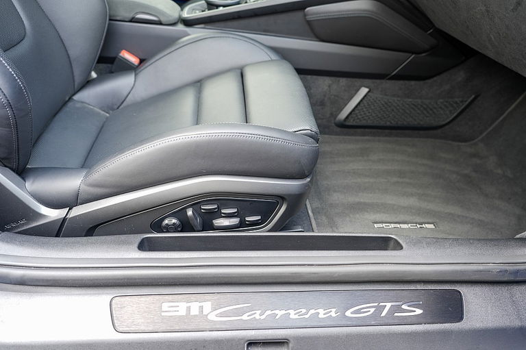 Porsche 992 Carrera GTS