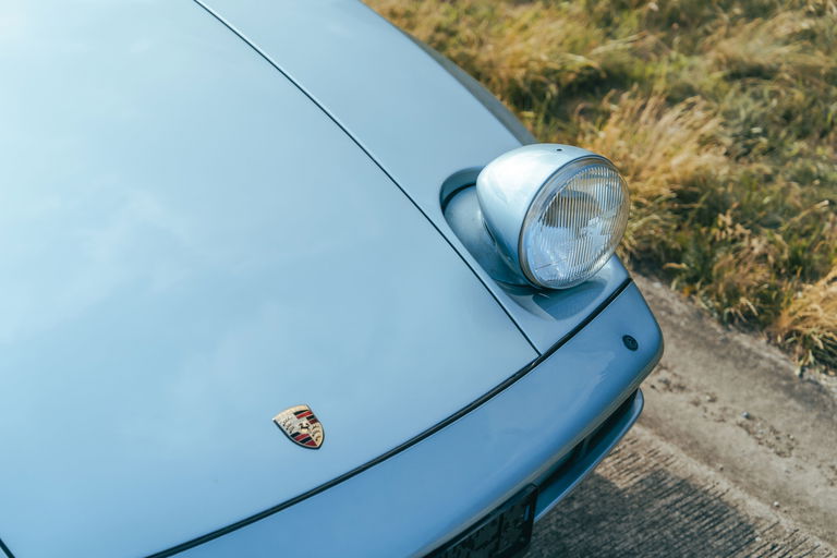 Porsche 928